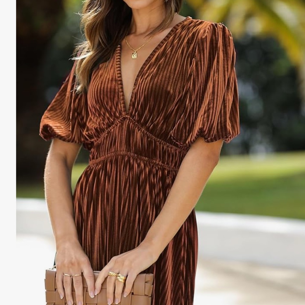 The perfect holiday dress does exist!!